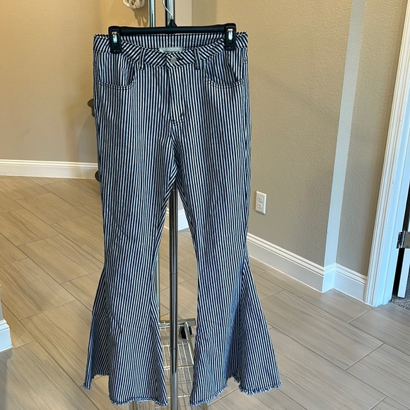 Certified Flirt Striped Flare Jeans (White/Charcoal)